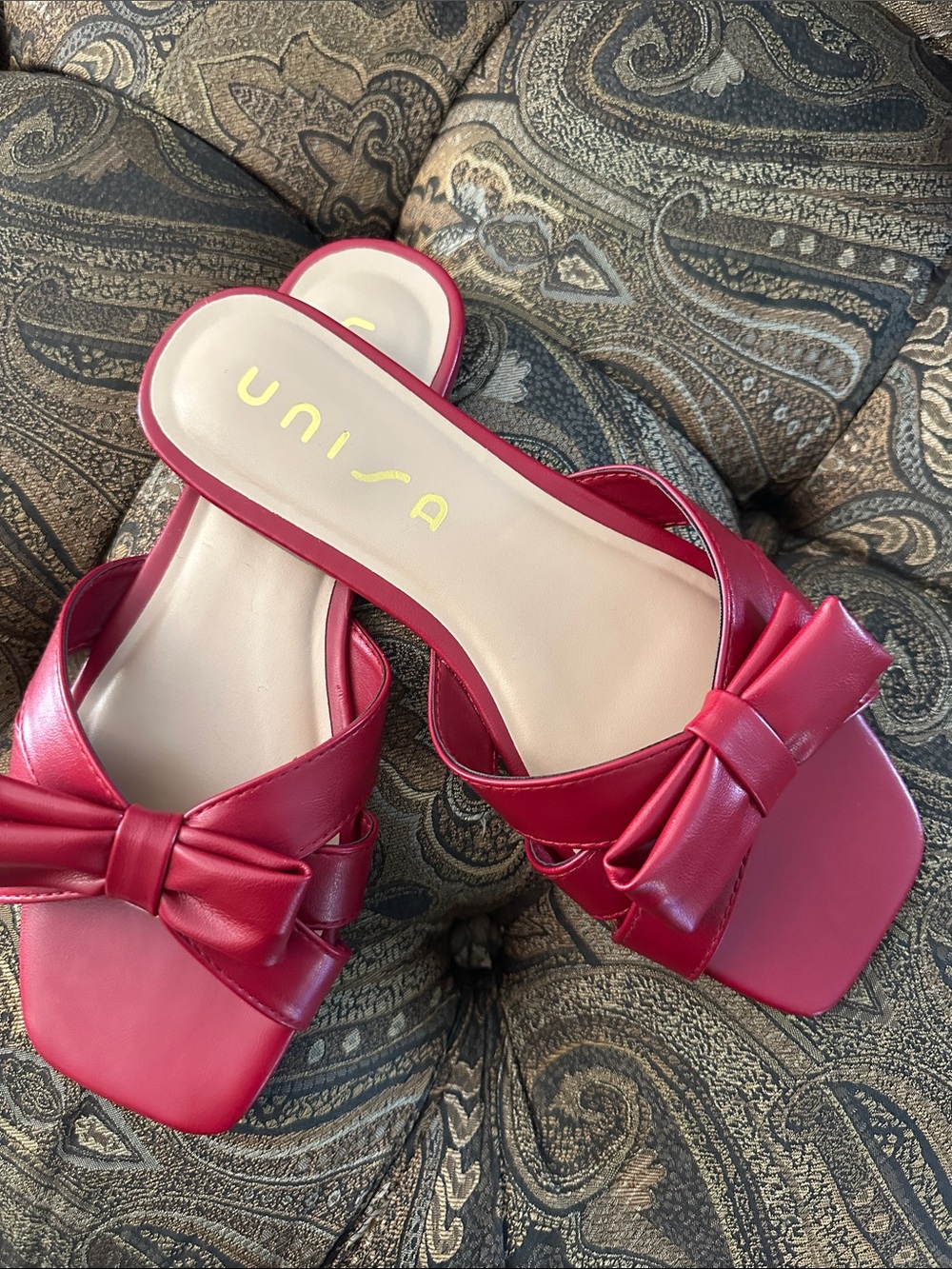 UNISA Women's Red Bow Slide Sandals New size 8 1/2